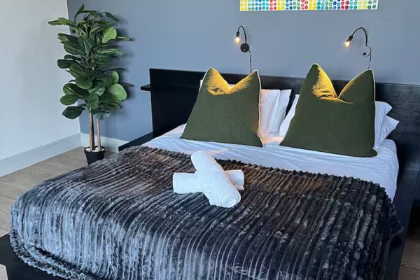 suite-vos-bedroom-1-image-3