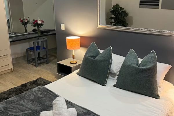 suite-vos-bedroom-2-image-1